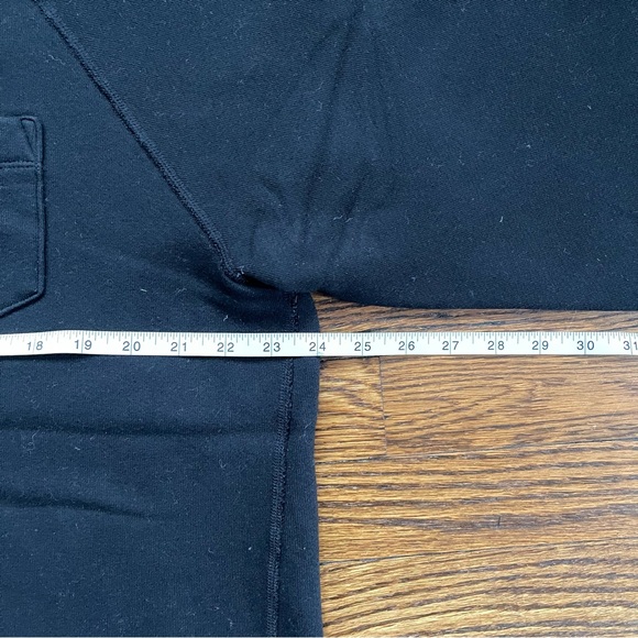 Todd Snyder Midweight French Terry Pocket Sweatshirt in Black - Picture 4 of 5